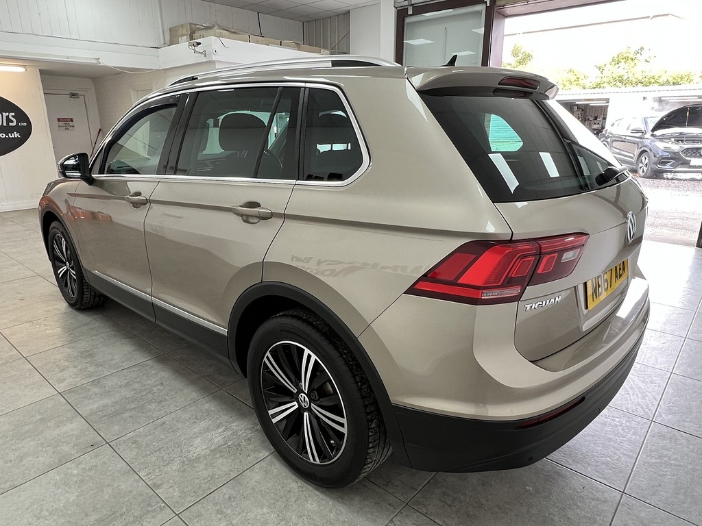 Volkswagen Tiguan Tsi Se Navigation Beige #5