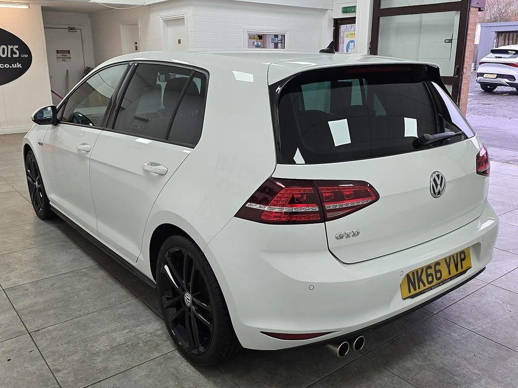 Volkswagen Golf Tdi Bluemotion Tech Gtd White #5