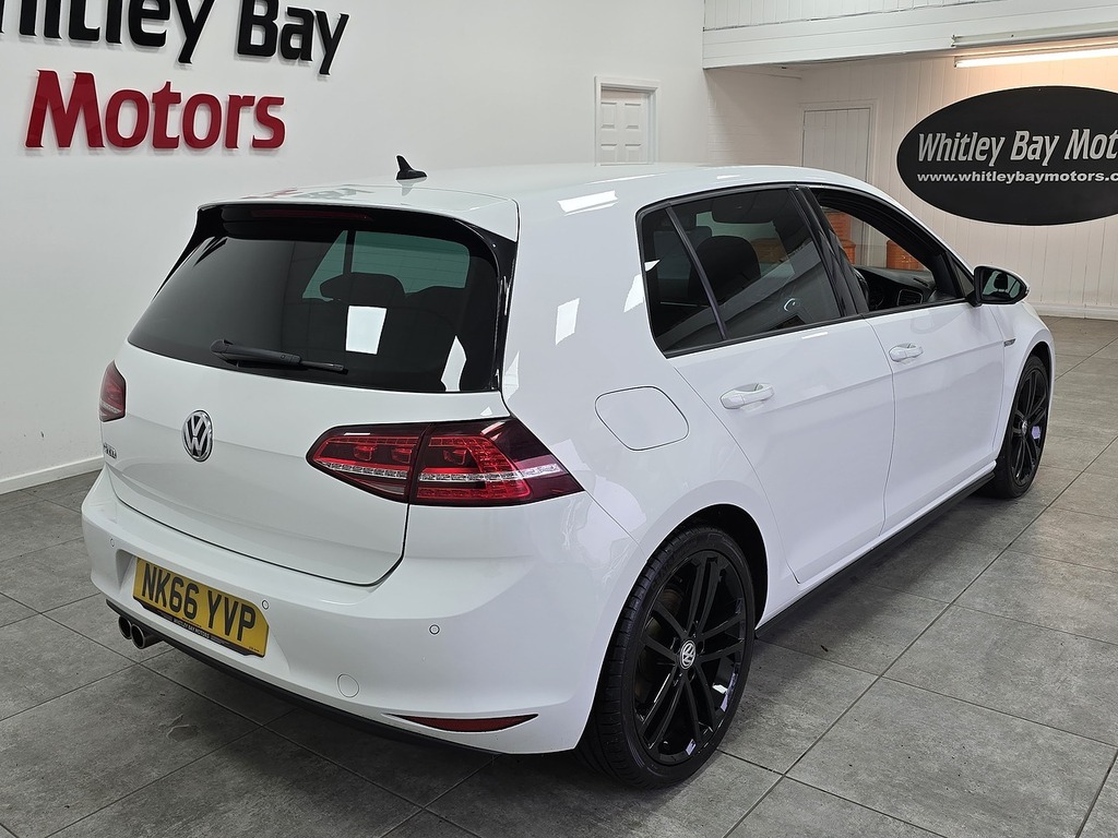 Volkswagen Golf Tdi Bluemotion Tech Gtd White #3