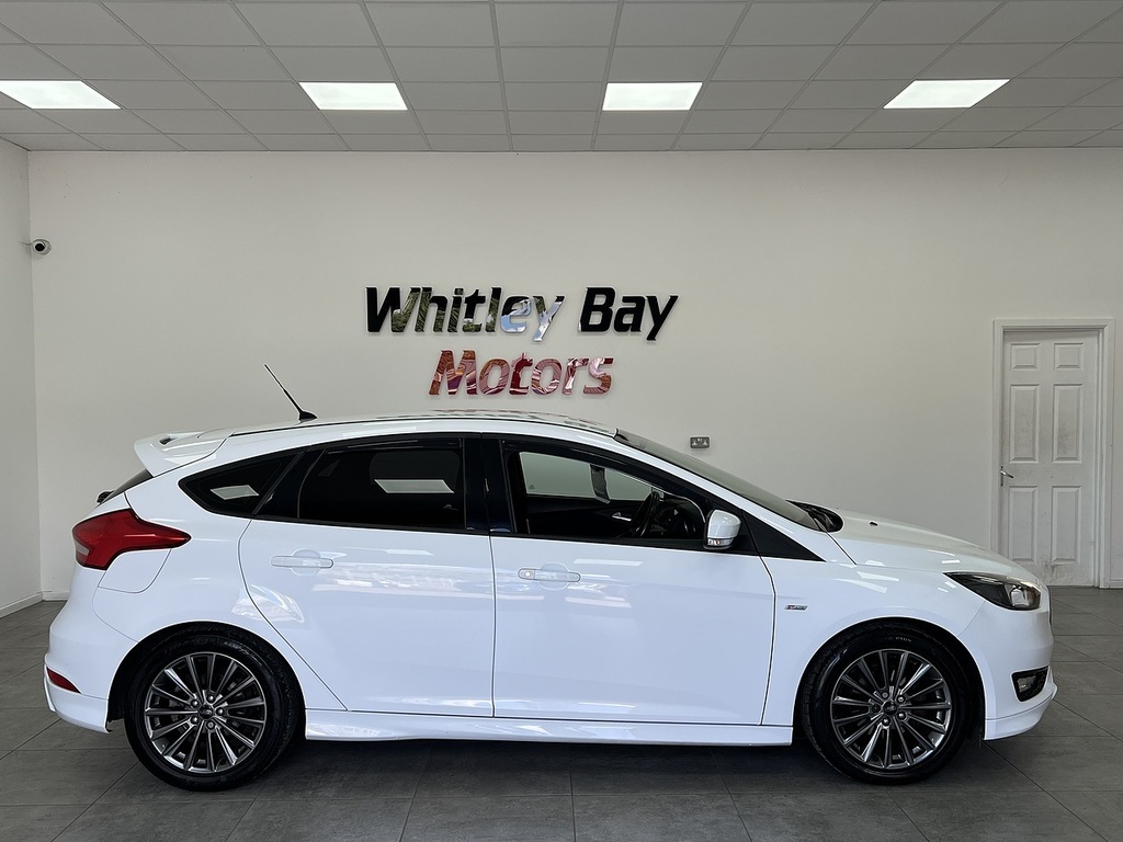 Ford Focus Tdci St-line White #2