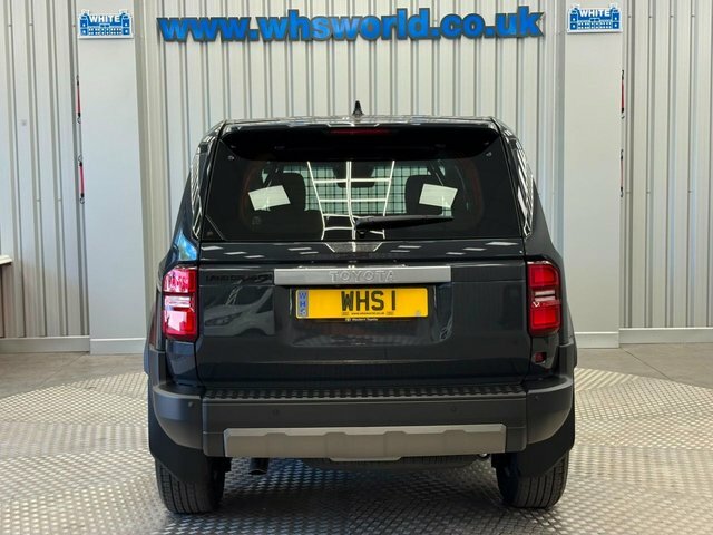 Toyota Land Cruiser 2026 2.8L 201 Bhp Grey #4