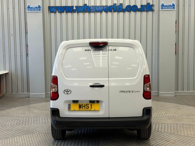 Toyota Proace City 2025 1.5 Bluehdi 100 Bhp Icon Swb Euro 6 White #5
