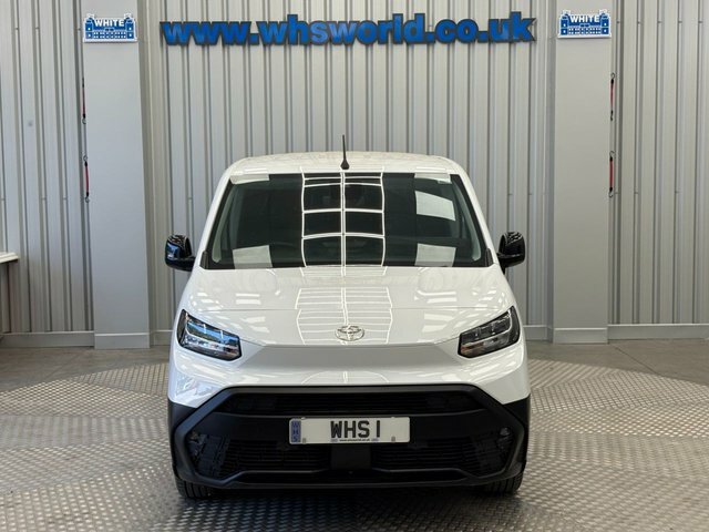 Toyota Proace City 2025 1.5 Bluehdi 100 Bhp Icon Swb Euro 6 White #2