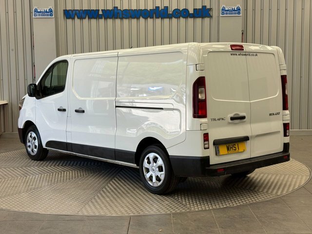 Renault Trafic 2023 2.0 Dci Blue 130 Bhp Ll30 L2 H1 Business Man White #4