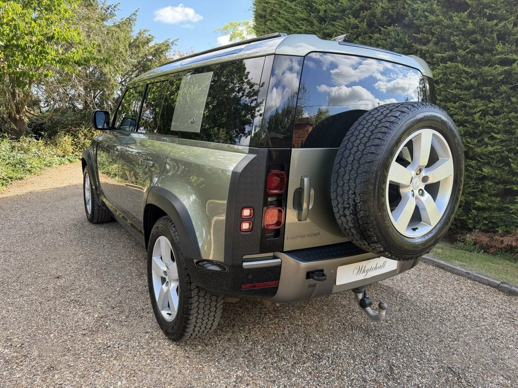 Land Rover Defender 110 2.0 P400e 15.4Kwh X Dynamic S Suv Plug Black #39