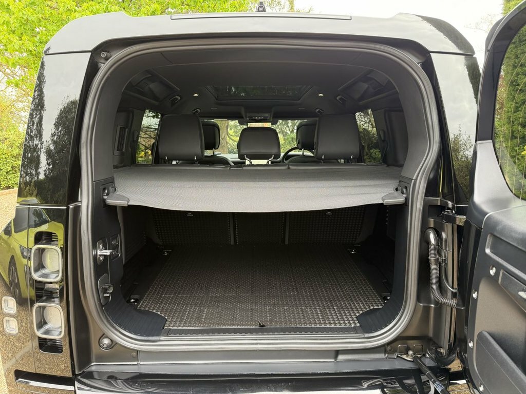 Land Rover Defender 110 2.0 P400e Xs Edition 110 Silver #33