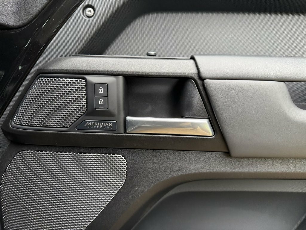 Land Rover Defender 110 2.0 P400e Xs Edition 110 Silver #28