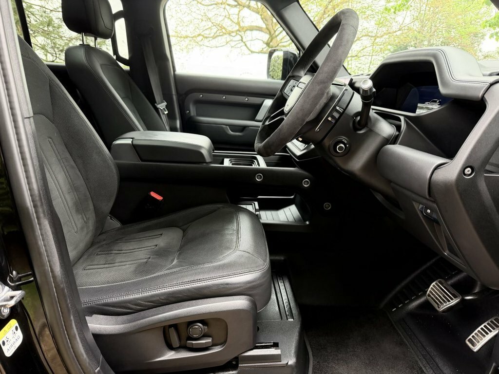 Land Rover Defender 110 2.0 P400e Xs Edition 110 Silver #10