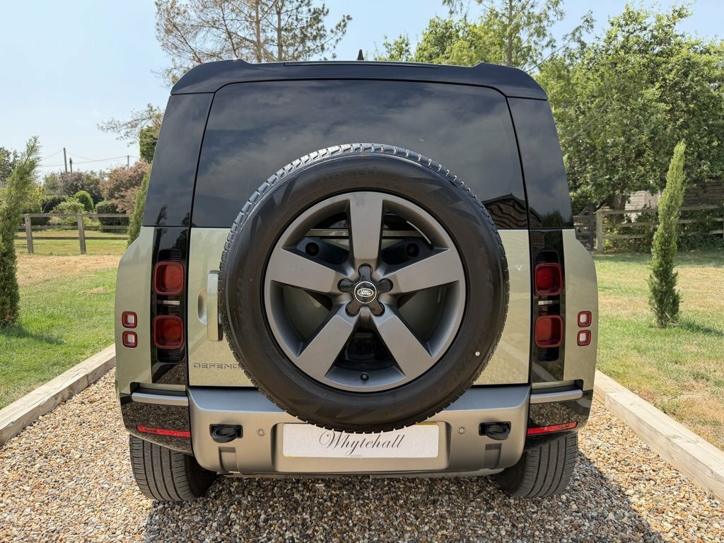Land Rover Defender 110 3L X-dynamic Hse Green #6