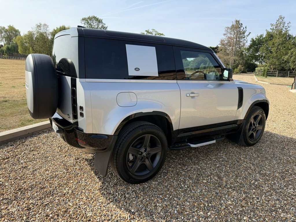 Land Rover Defender 90 X-dynamic Se Black #24
