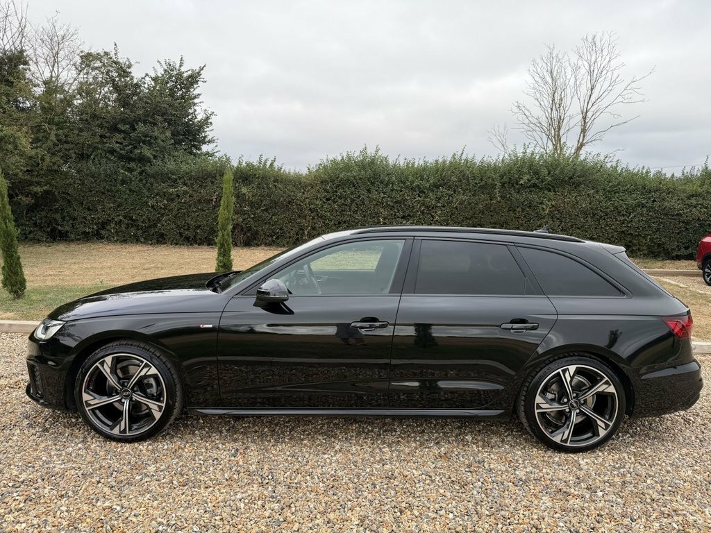 Audi A4 Avant 2L Black Edition Black #3