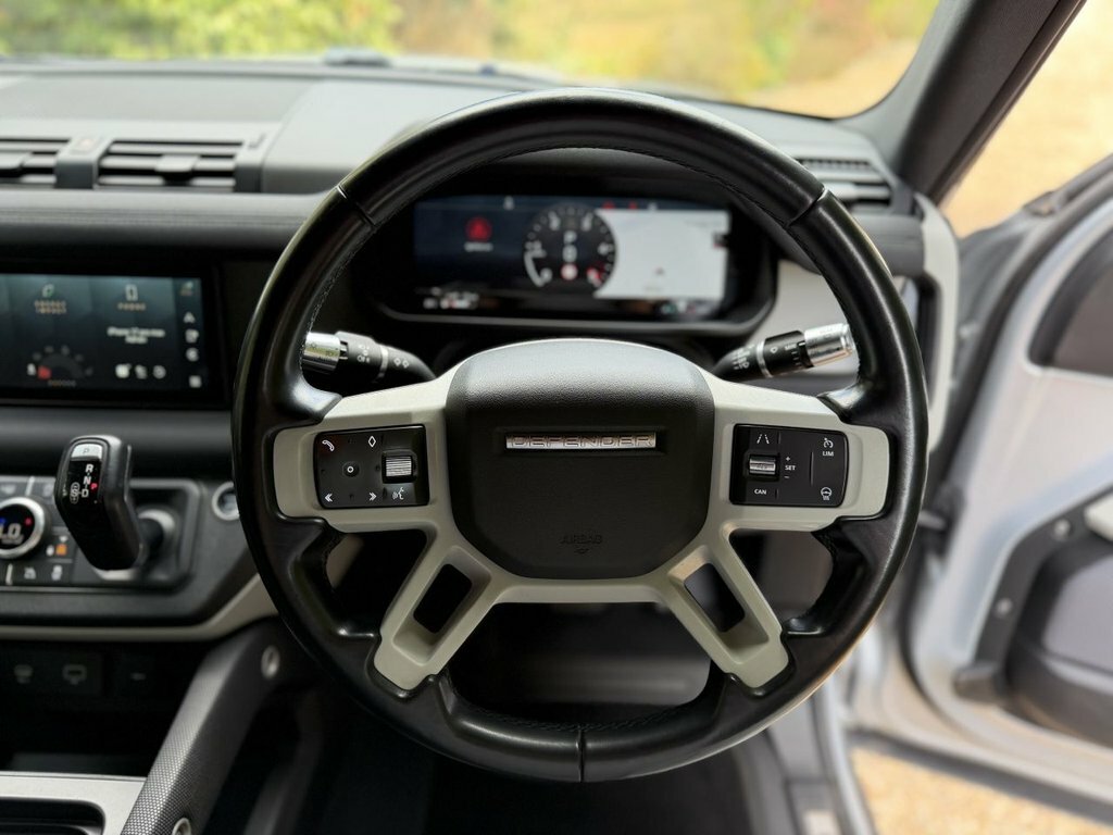 Land Rover Defender 110 D300 X-dynamic Hse Silver #20