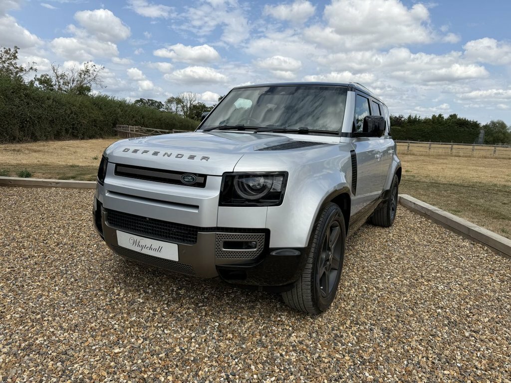 Land Rover Defender 110 D300 X-dynamic Hse Silver #34