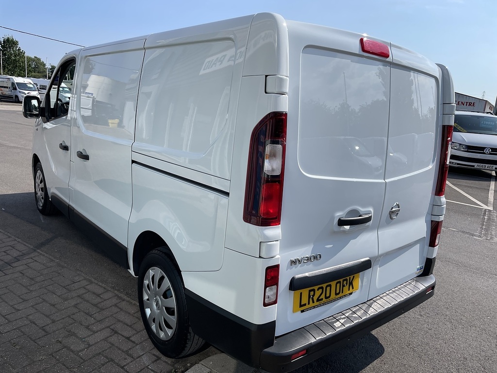 Nissan NV300 2.0 Dci 28 Acenta Panel Van L1 H White #6