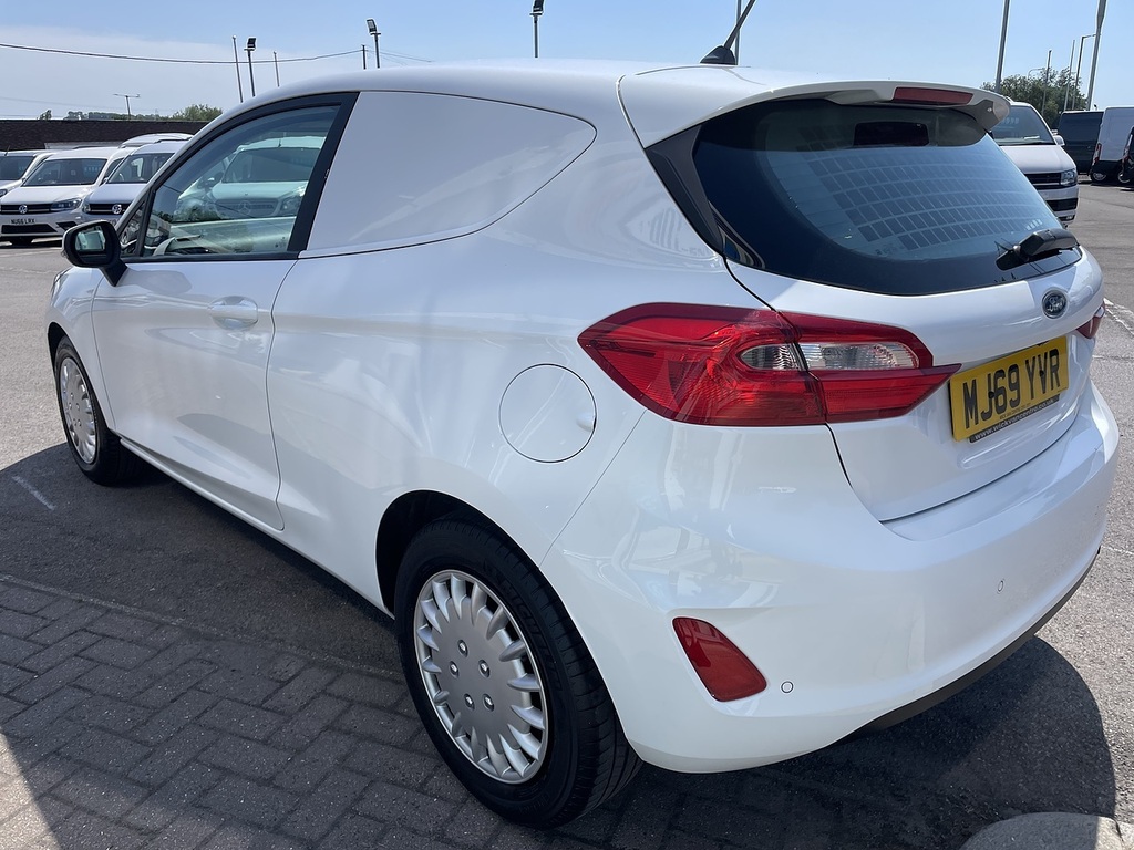 Ford Fiesta 1.5 Tdci Car Derived Van Euro 6 White #5