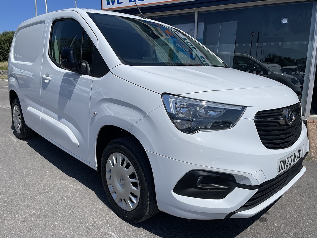 Vauxhall Combo 1.5 Turbo D 2300 Pro Panel Van L DN23NJX White #2