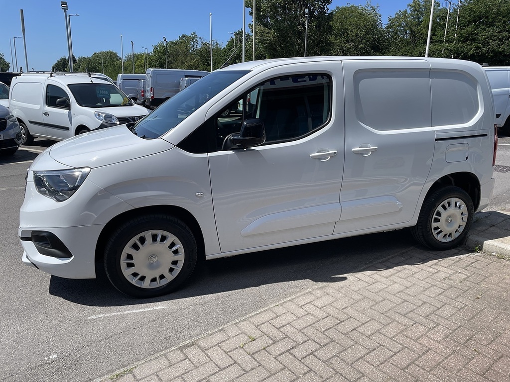 Vauxhall Combo 1.5 Turbo D 2300 Pro Panel Van L DN23NJX White #5