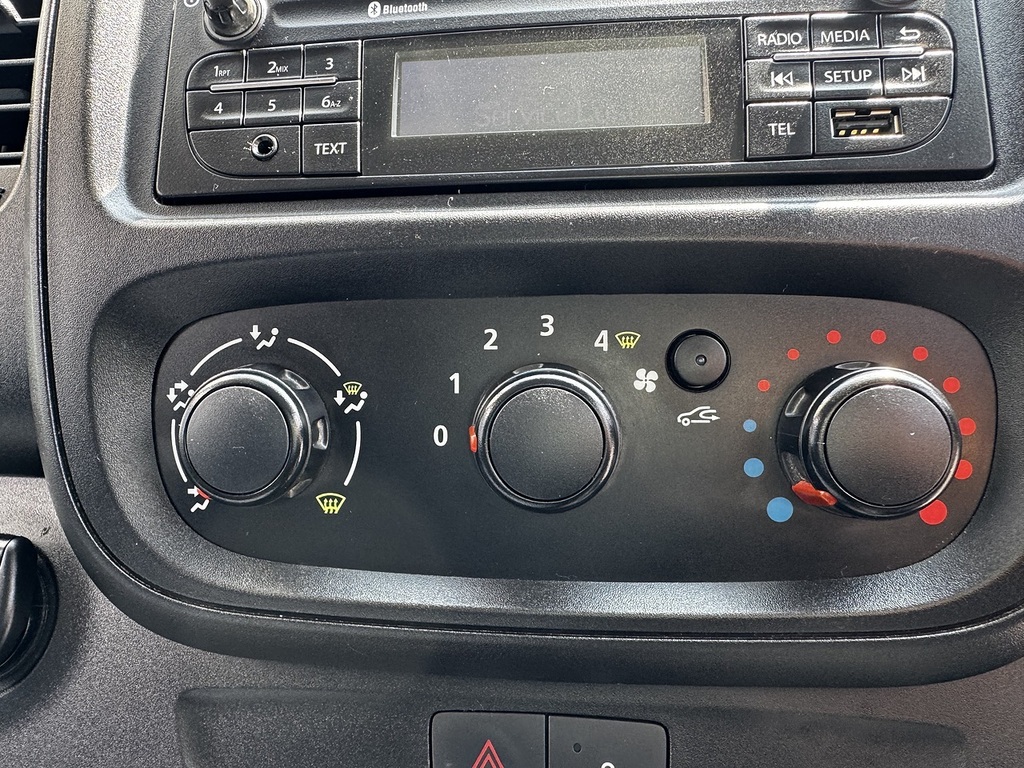 Vauxhall Vivaro 2017 17 L2h1 Silver #16