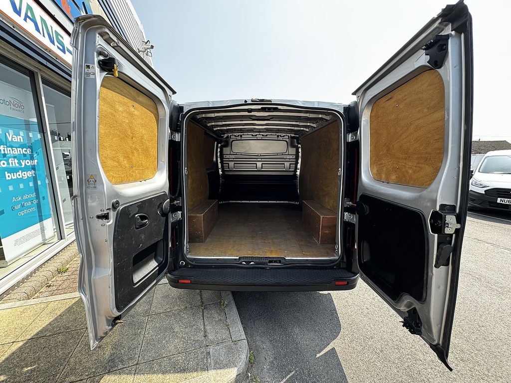 Vauxhall Vivaro 2017 17 L2h1 Silver #25
