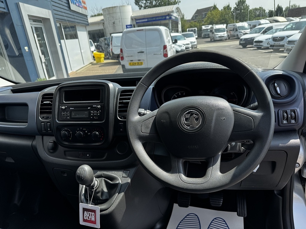 Vauxhall Vivaro 2017 17 L2h1 Silver #11