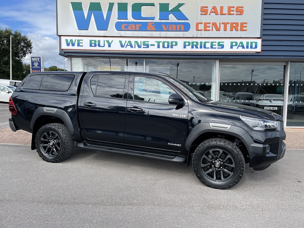 Toyota HILUX 2.8 D-4d Invincible X Pickup Double Cab Black #5