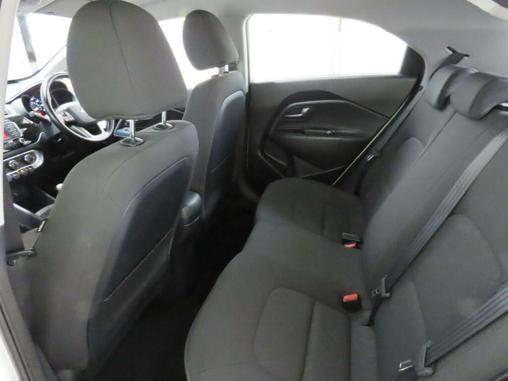 Kia RIO 1.4 3 White #9