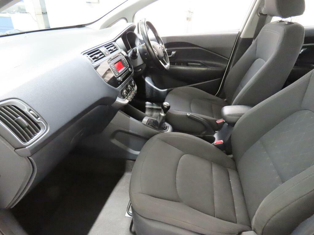 Kia RIO 1.4 3 White #8