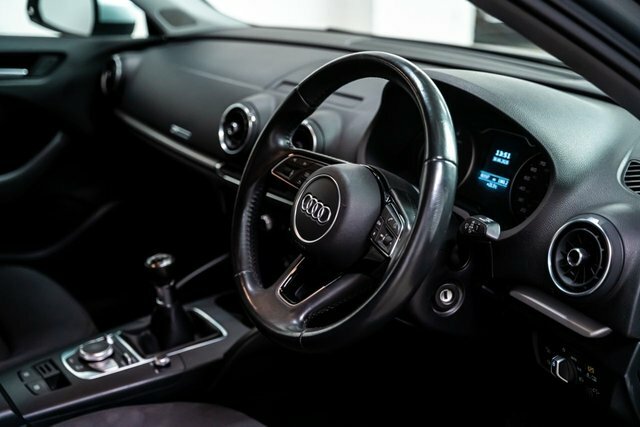 Audi A3 2018 1.6 Tdi Se Technik Sportback Manua Silver #6