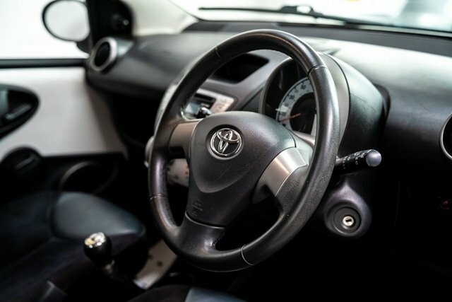 Toyota Aygo 2012 1.0 Vvt-i Ice Hatchback Eur NJ62NXM White #4