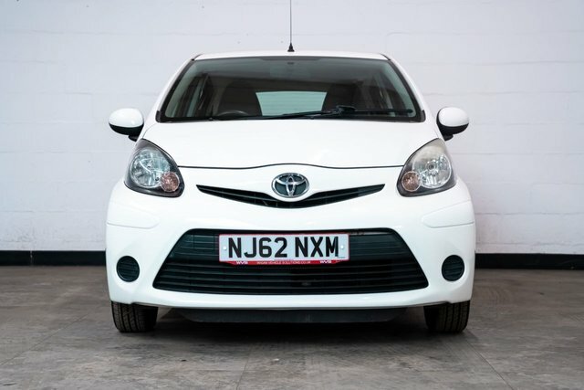 Toyota Aygo 2012 1.0 Vvt-i Ice Hatchback Eur NJ62NXM White #2