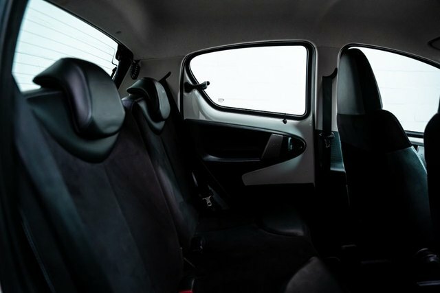 Toyota Aygo 2012 1.0 Vvt-i Ice Hatchback Eur NJ62NXM White #3