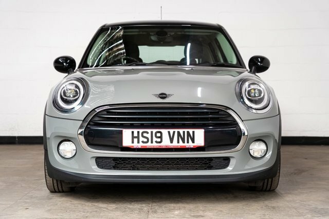 Mini Hatch 2019 1.5 Cooper Classic Hatchback Stept HS19VNN Grey #2