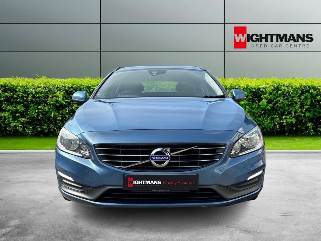 Volvo V60 1.6 T3 Business Edition Blue #2
