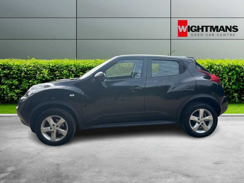 Nissan Juke 1.6 Visia Black #4
