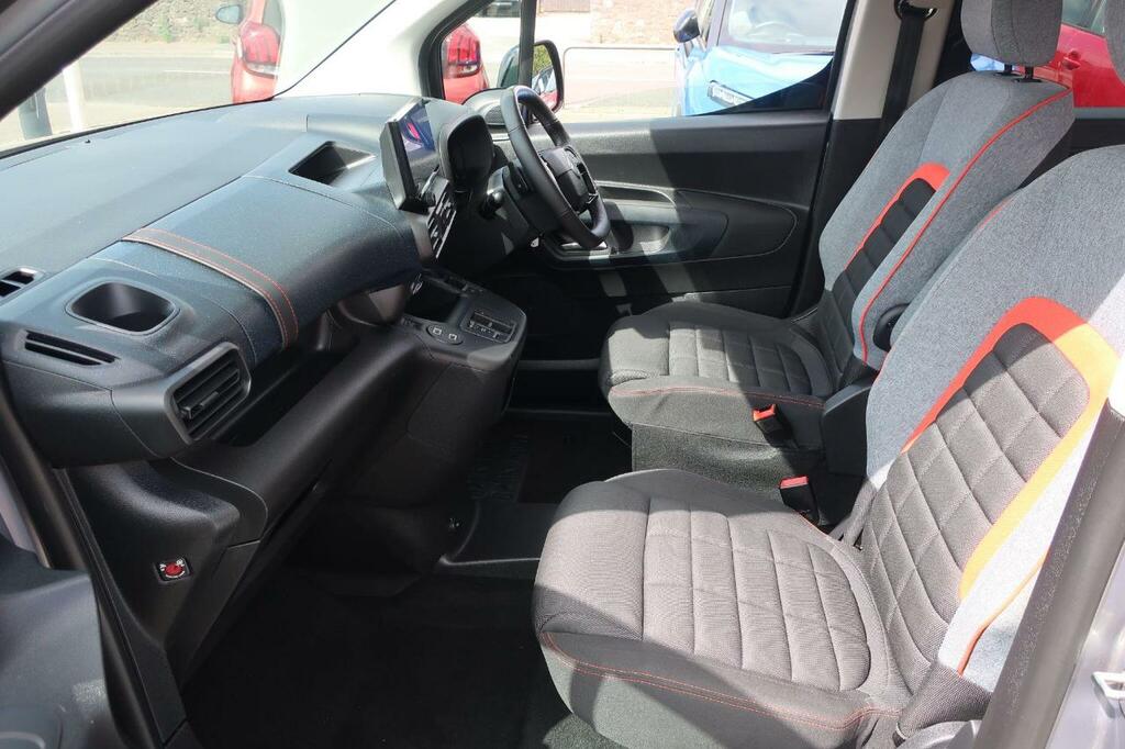 Citroen Berlingo Driver White #32