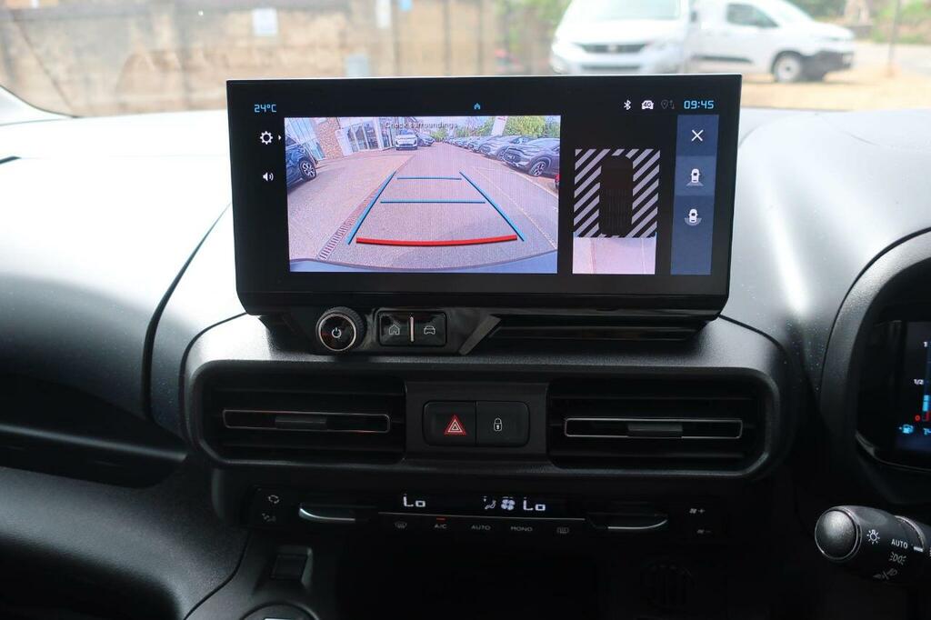 Citroen Berlingo Driver White #14