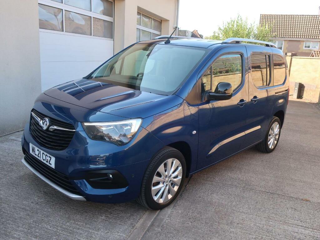 Vauxhall Combo Life 1.2 Turbo Elite Euro 6 S S 7 Seat Blue