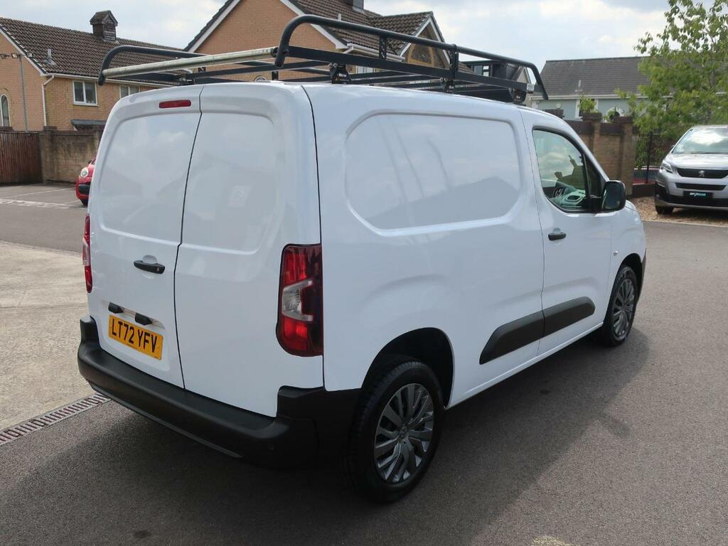 Peugeot Partner Mpv White #7