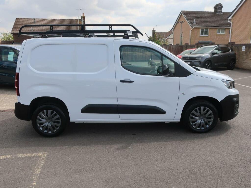 Peugeot Partner Mpv White #8