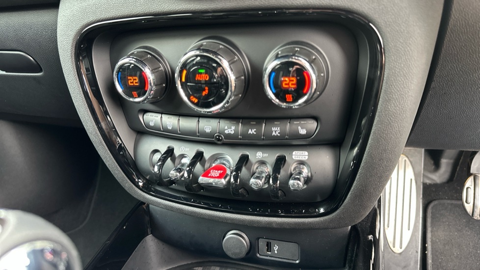 Mini Clubman 1.5 Cooper Exclusive 6Dr Silver #56