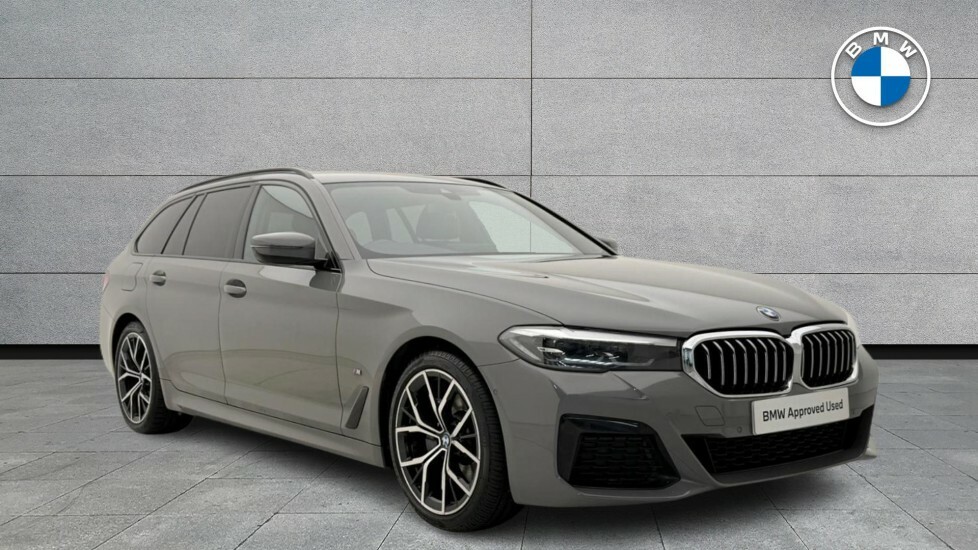 BMW 5 Series 520D Mht Se Step Black #1