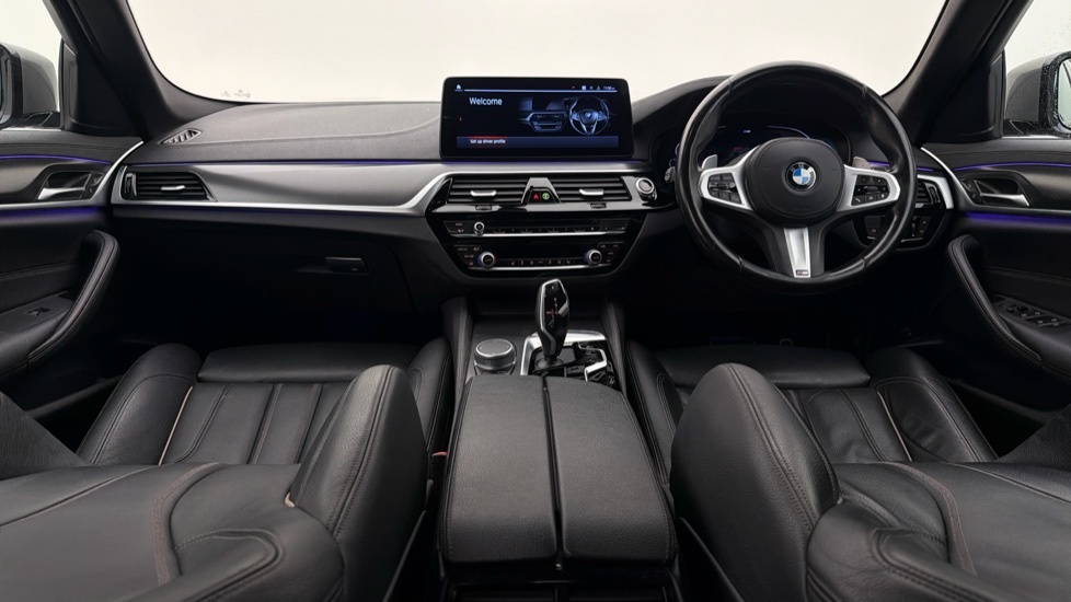 BMW 5 Series 520D Mht Se Step Black #4