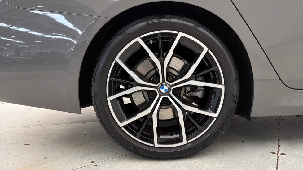 BMW 5 Series 520D Mht Se Step Black #14