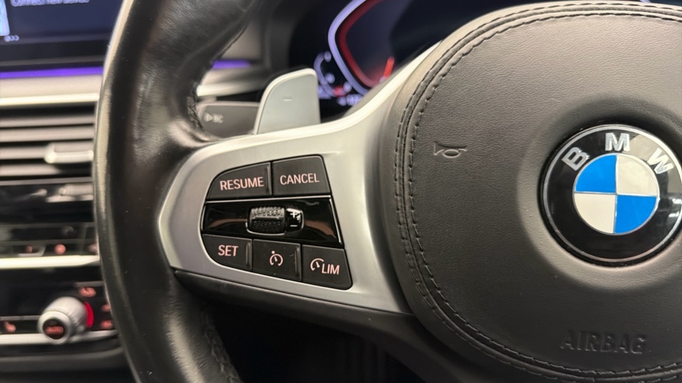 BMW 5 Series 520D Mht Se Step Black #17