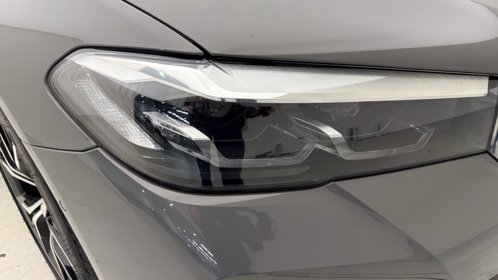 BMW 5 Series 520D Mht Se Step Black #34