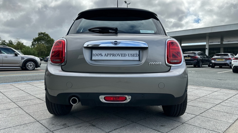 Mini Hatch 1.5 Classic 16In Alloys Nav Comfort Pack White #36