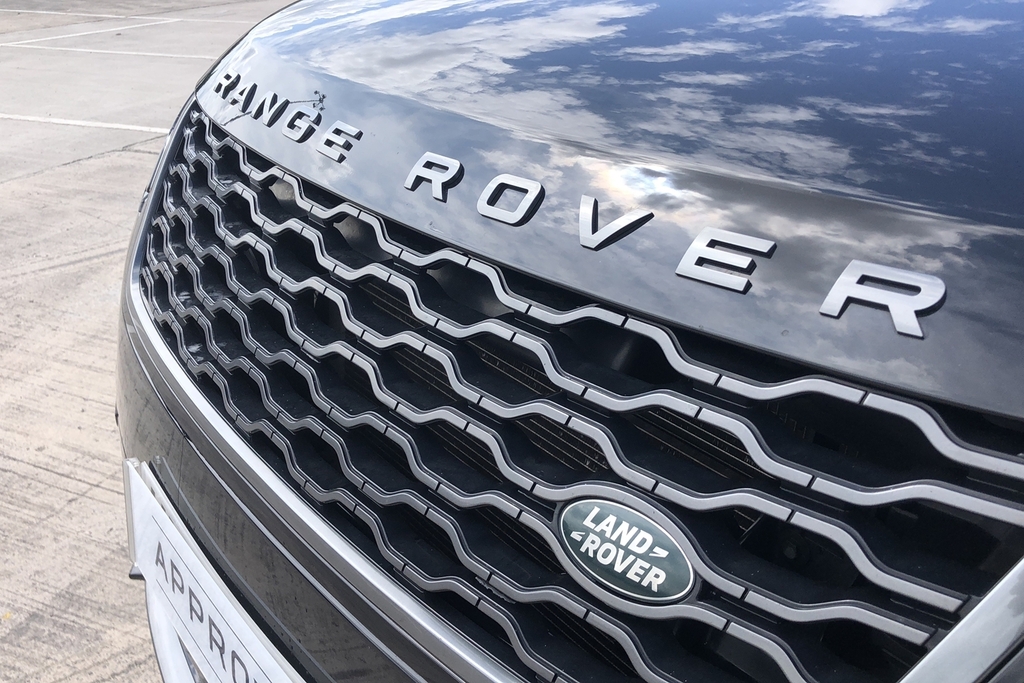 Land Rover Range Rover Velar R-dynamic S Grey #13