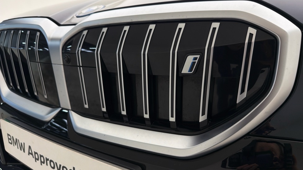 BMW i5 442Kw M60 Xdrive 84Kwh Grey #50