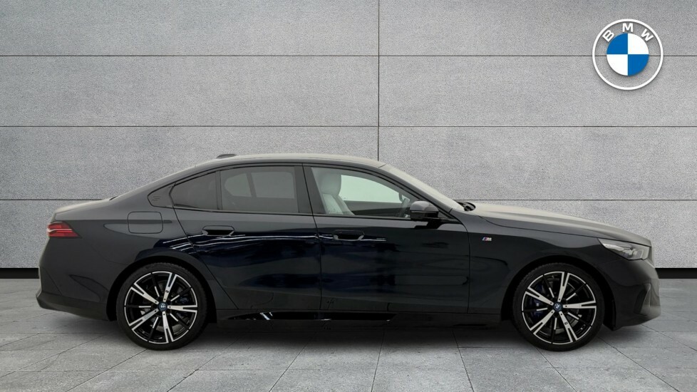 BMW i5 442Kw M60 Xdrive 84Kwh Grey #3