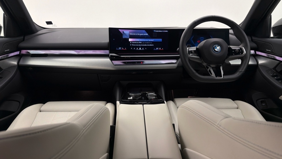 BMW i5 442Kw M60 Xdrive 84Kwh Grey #4